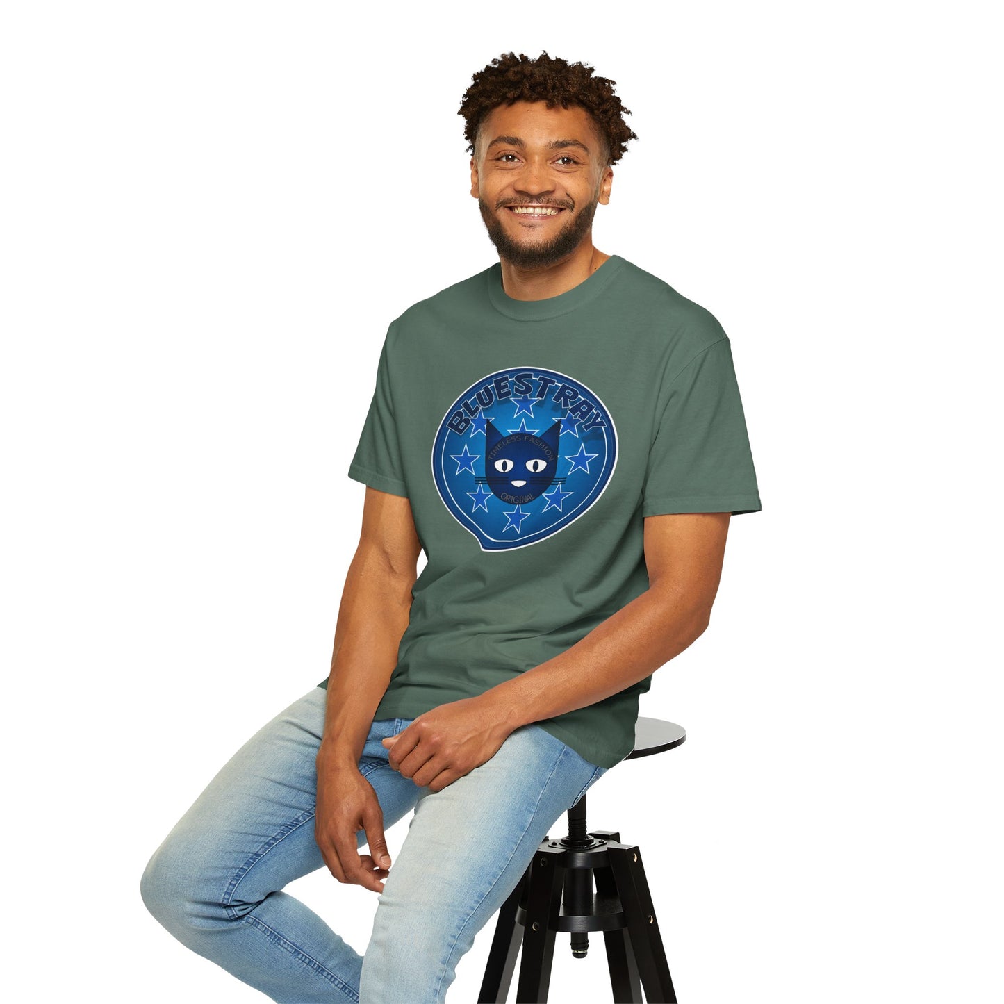 Bluestray Cat Graphic T-Shirt — Retro Star Emblem Tee