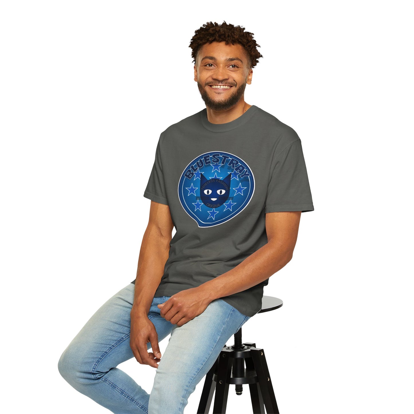 Bluestray Cat Graphic T-Shirt — Retro Star Emblem Tee
