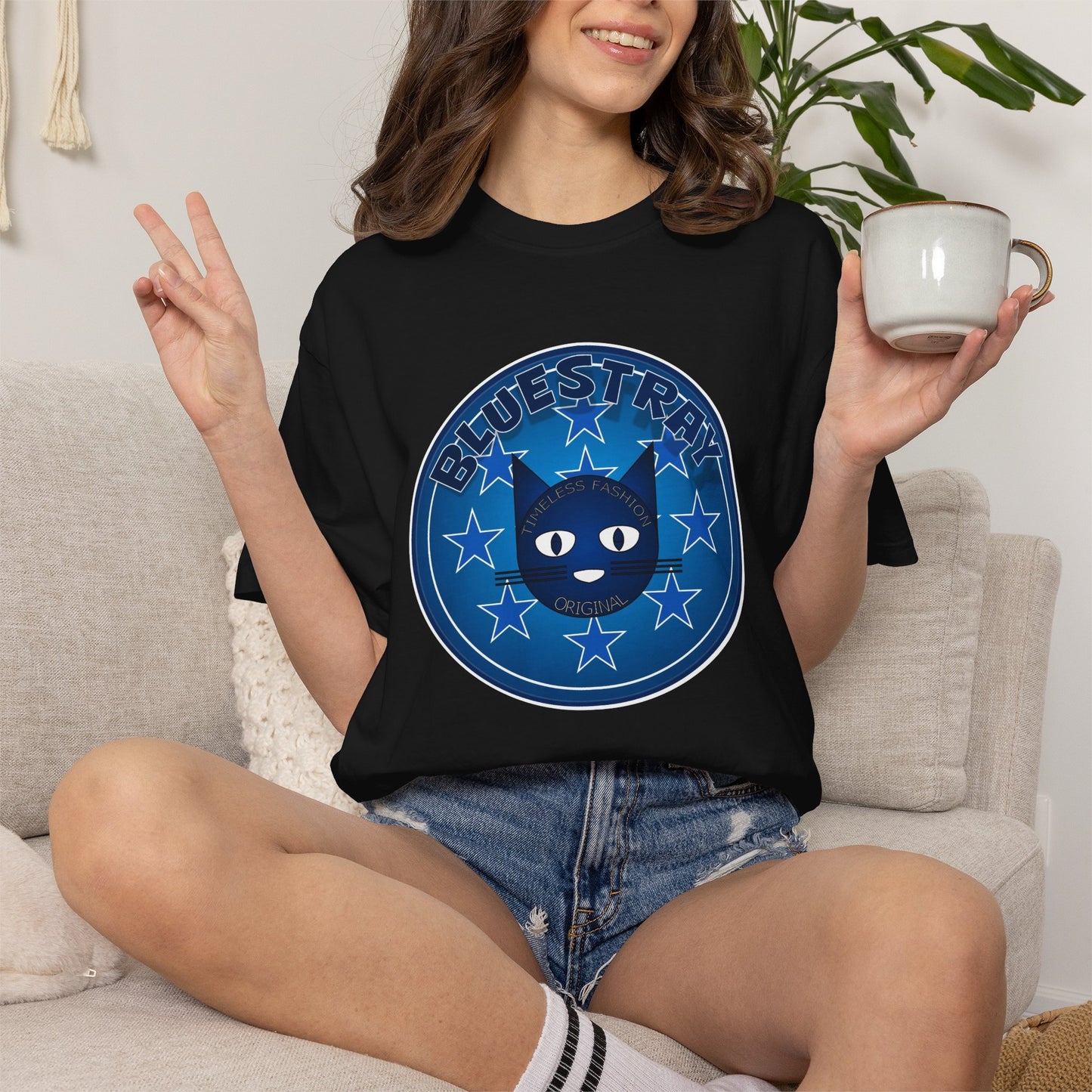 Bluestray Cat Graphic T-Shirt — Retro Star Emblem Tee