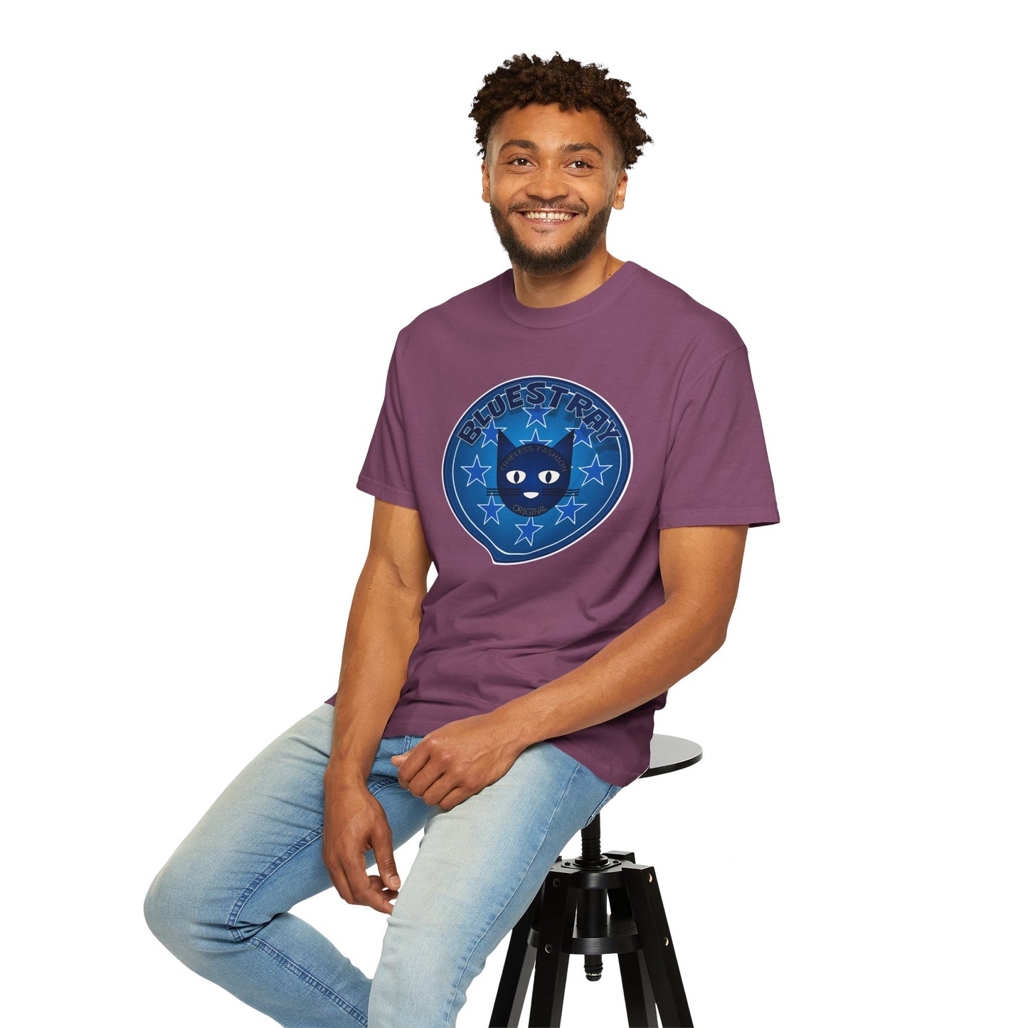 Bluestray Cat Graphic T-Shirt — Retro Star Emblem Tee