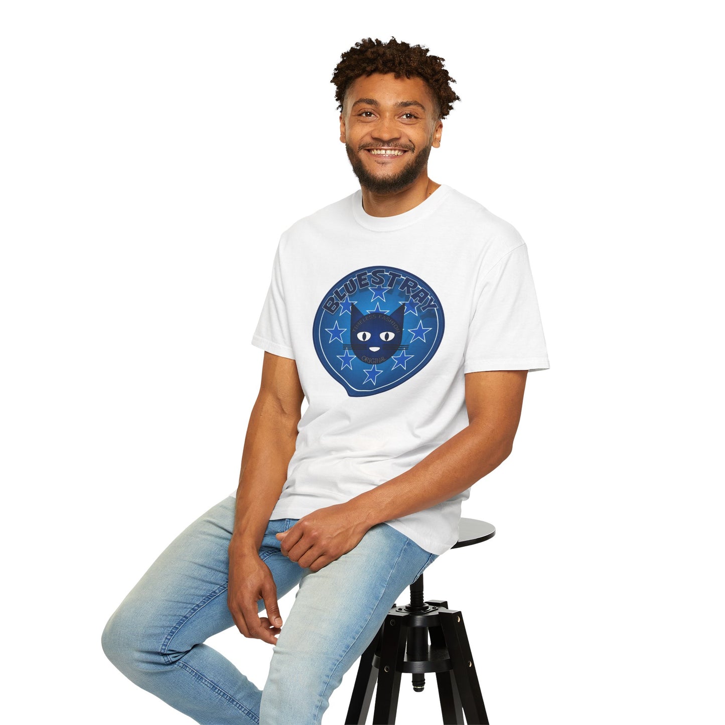 Bluestray Cat Graphic T-Shirt — Retro Star Emblem Tee