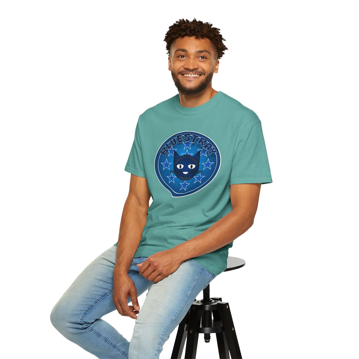 Bluestray Cat Graphic T-Shirt — Retro Star Emblem Tee